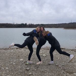 Meet your Posher, Elliott